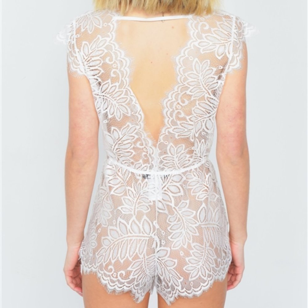 📦 MOVE OUT SALE - White V-Neck Floral Sheer Lace Romper - Picture 8 of 10